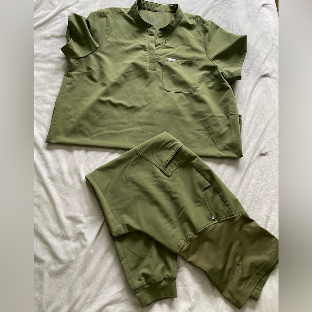 Figs XXL maternity